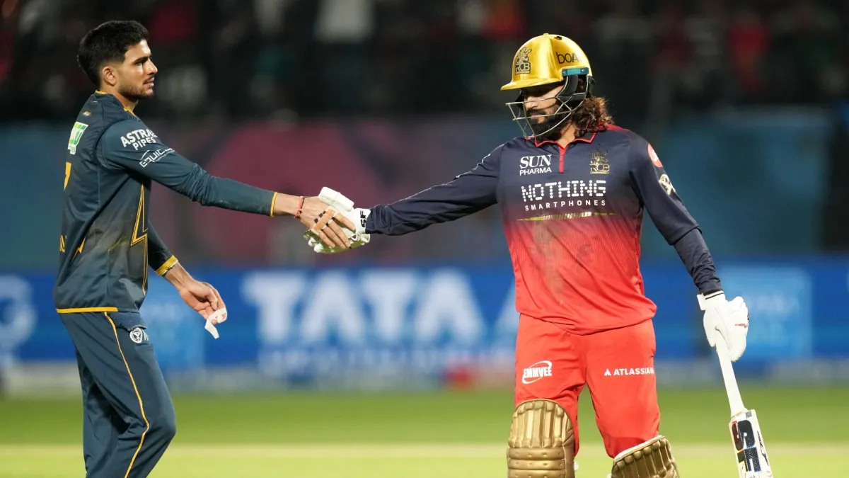 RCB vs GT: धर्मशाला में आया रजत पाटीदार का तूफान, 33 गेंदों में 93 रन कूटकर बना डाला ऐतिहासिक T20 वर्ल्ड रिकॉर्ड