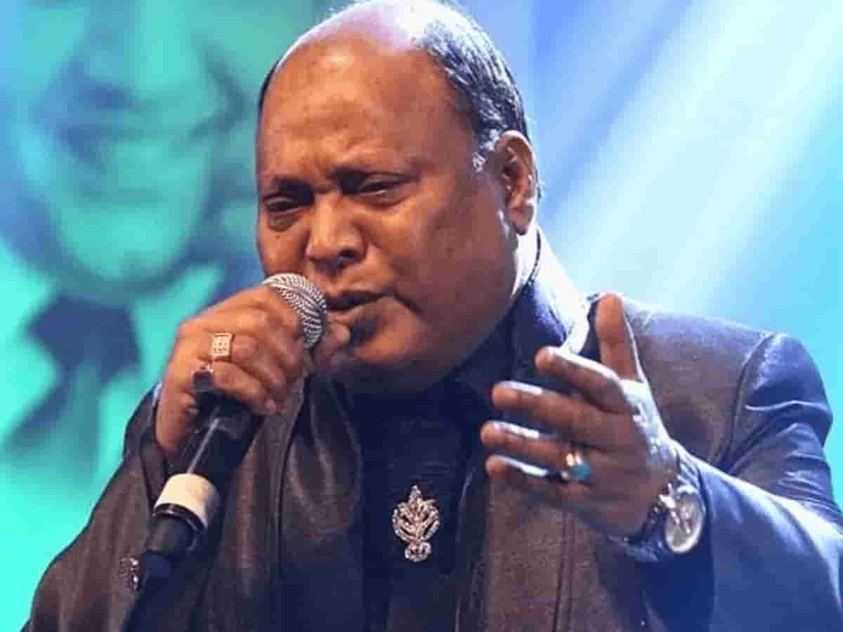 सुरों के बेताज बादशाह मोहम्मद अजीज की दर्दभरी दास्तां: 'मर्द टांगे वाला' गाकर अमिताभ को दिलाई पहचान