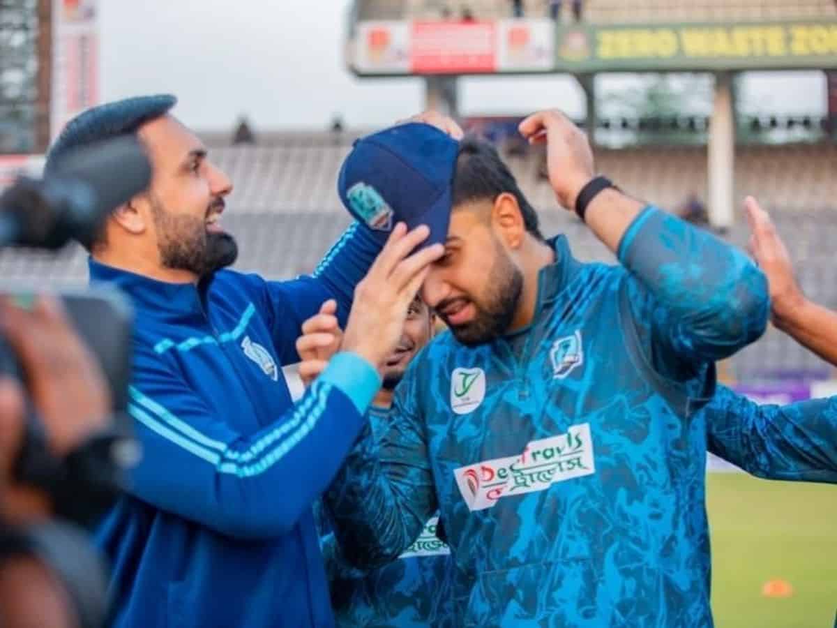 बेटे ने पिता को पीछे छोड़ा, अफगान खिलाड़ी के बेटे ने 28 गेंदों में 16 छक्कों के साथ शतक जड़ा
