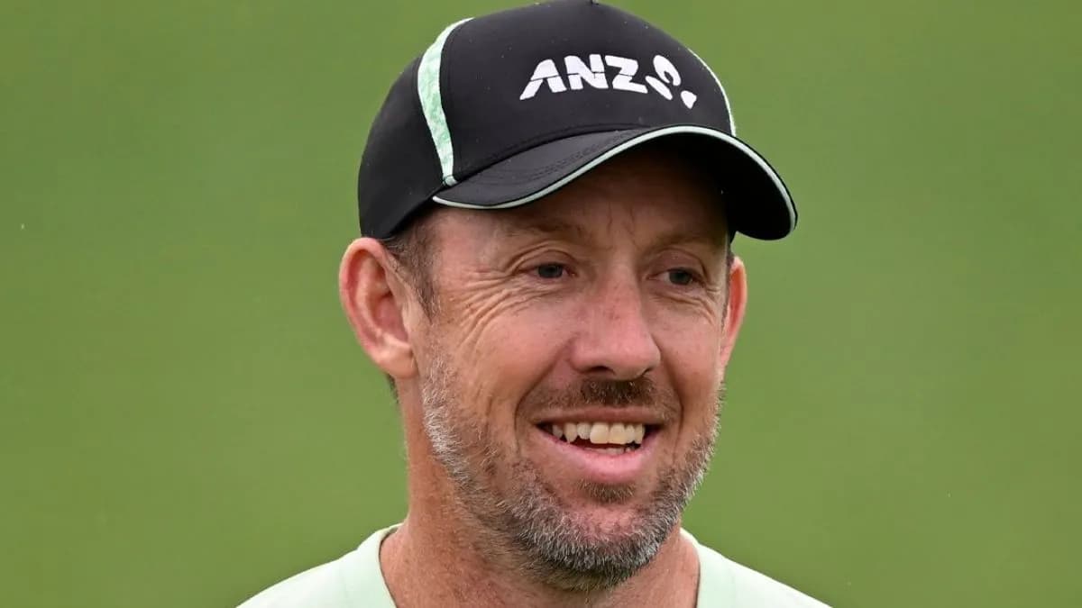 IND vs NZ: भारत के खिलाफ सीरीज के बाद न्यूजीलैंड क्रिकेट में भूचाल, इस दिग्गज कोच ने किया इस्तीफे का ऐलान