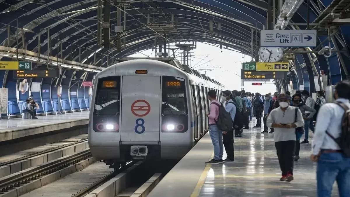 दिल्ली में जंतर-मंतर विरोध प्रदर्शन के बीच कड़े इंतजाम: 18 मेट्रो स्टेशन बंद, शराब की दुकानें रात 8 बजे होंगी सील