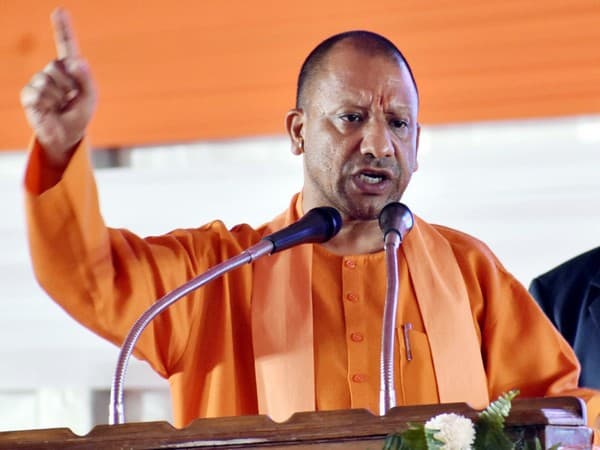 1 अगस्त से कागज वाली RC हुई बंद, अब जेब में आएगा एटीएम जैसा स्मार्ट कार्ड