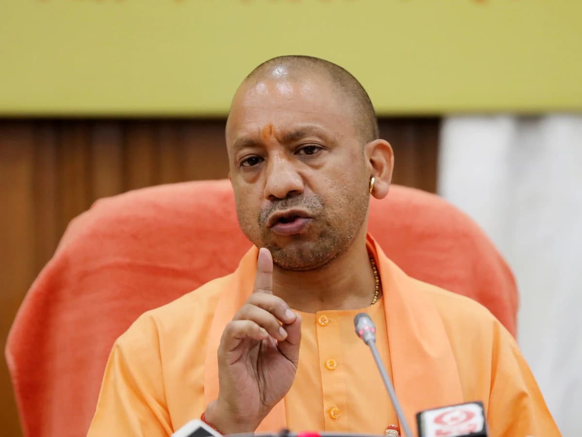 यूपी में गो सेवा से चमकेगी किस्मत! सरकार तैयार करेगी 10 हजार 'गो मित्र', जानिए कैसे होगी बंपर कमाई