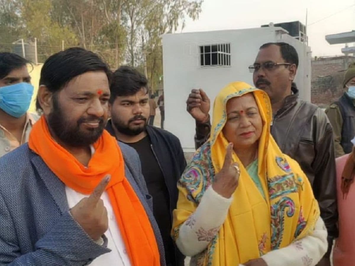 अपनी ही निधि से बनवाया मंदिर, और फिर उसी दलित विधायक को पूजा करने से रोका! यूपी की सियासत में भूचाल