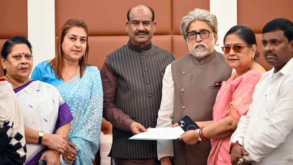 20 बागी सांसदों पर लटकी अयोग्यता की तलवार: सुप्रीम कोर्ट के रुख के बाद लोकसभा स्पीकर ने भेजा नोटिस, 7 दिन में मांगा जवाब