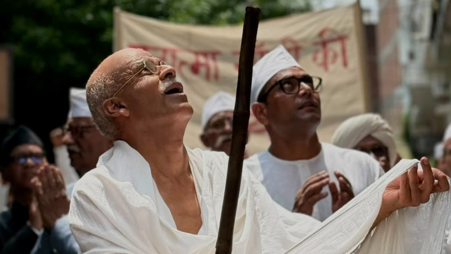राष्ट्रपिता के किरदार के लिए घटाया वजन, सामने आया रोंगटे खड़े करने वाला हैरान करने वाला फर्स्ट लुक