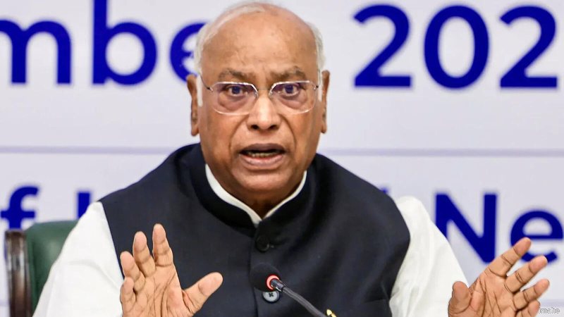 कांग्रेस की 3 बड़ी मांगें: निशाने पर ईवीएम, SIR प्रक्रिया और मुख्य चुनाव आयुक्त ज्ञानेश कुमार