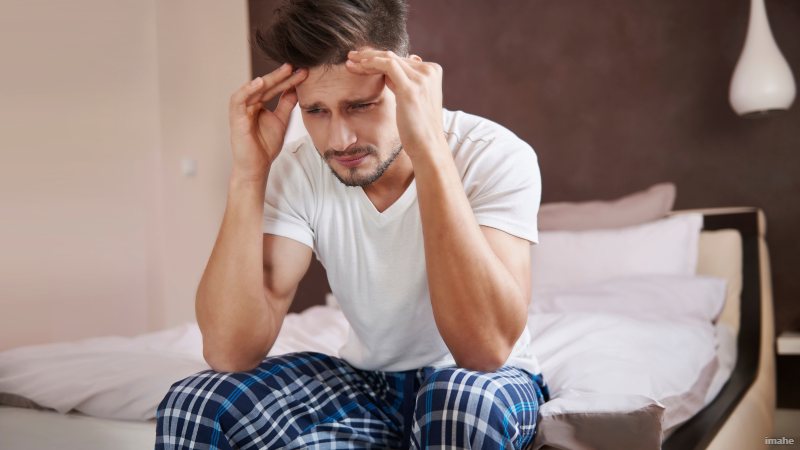 सुबह आंख खुलते ही सिर में दर्द क्यों होता है? कहीं स्लीप एपनिया तो नहीं, जानें असली कारण