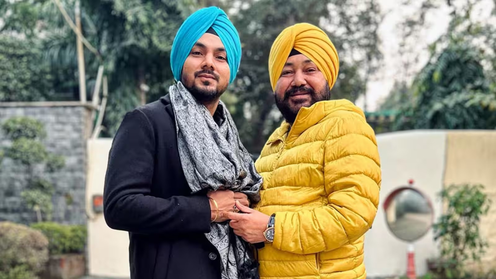 बेटे गुरदीप ने परिवार और विवाद के बीच बताई पिता की असली सेहत