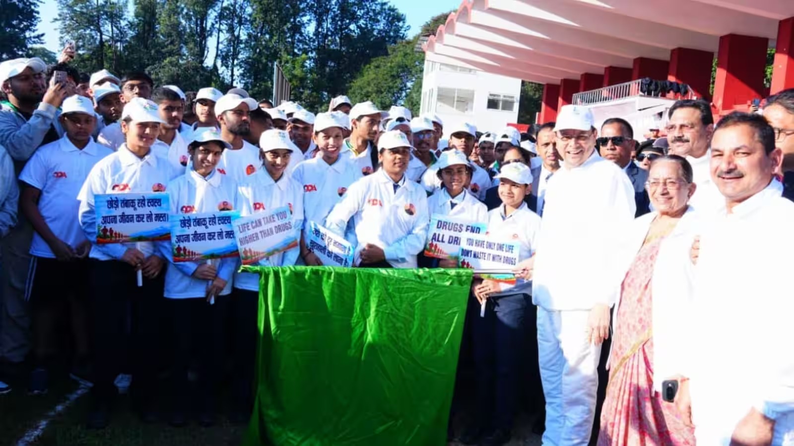 CM धामी ने 'नशामुक्त उत्तराखण्ड वॉकथॉन' को दिखाई हरी झंडी